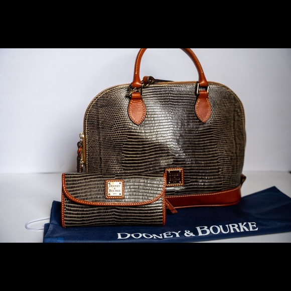 Dooney and Bourke handbag with wallet and dust bag - Picture 1 of 11
